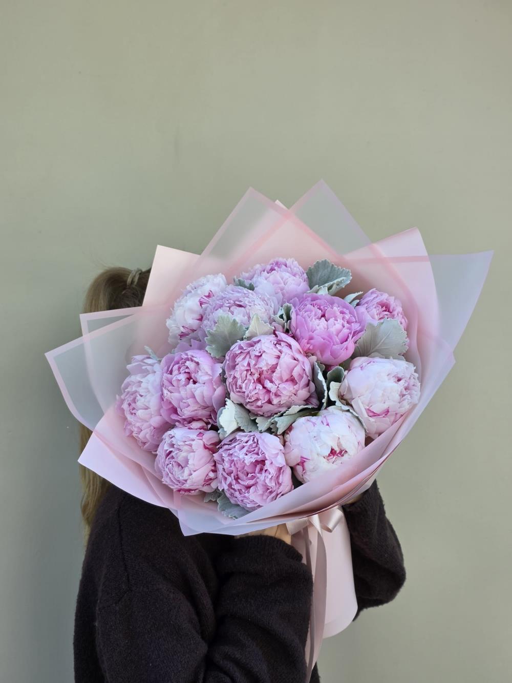 Peony And Peony 